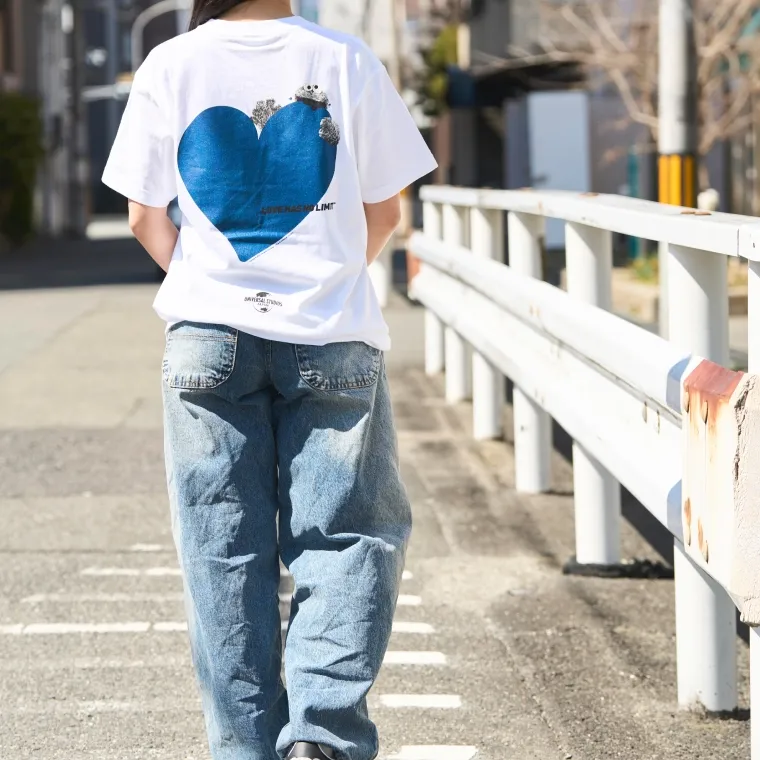 セサミストリート™ コラボTシャツ（クッキーモンスター） 女性: 156cm Mサイズ着用の画像