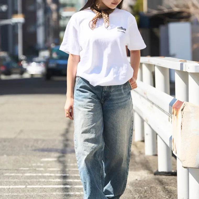 セサミストリート™ コラボTシャツ（クッキーモンスター） 女性: 156cm Mサイズ着用の画像